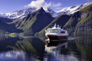 Hurtigruten Group Launches ESG Report